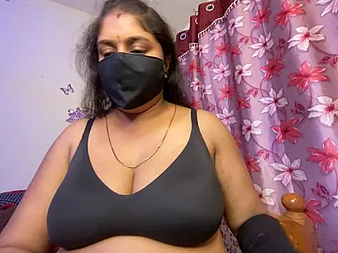 Snapshot of Love_4Sex chatting on 03/13/25, 05:00 Love 4Sex online show from 03/13/25, 05:00