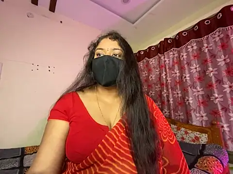 Snapshot of Love_4Sex chatting on 10/24/25, 05:15 Love 4Sex online show from 10/24/25, 05:15