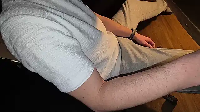 -luckybong- online show from 03/04/25, 09:54