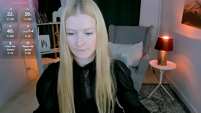 Laly Peach online show from 11/03/25, 11:00