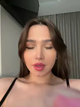 Snapshot of stefannichka chatting on 12/17/24, 12:34 stefannichka online show from 12/17/24, 12:34