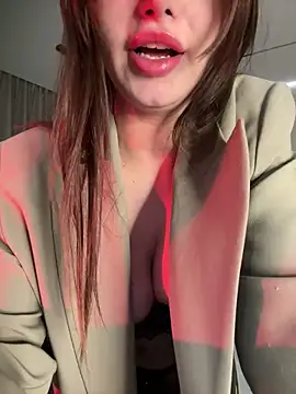 Snapshot of stefannichka chatting on 02/20/25, 07:41 stefannichka online show from 02/20/25, 07:41