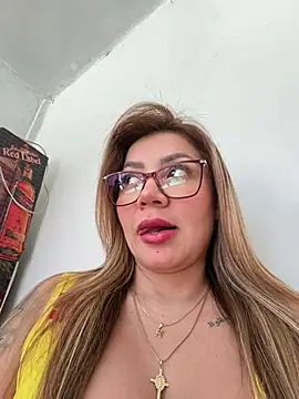 Snapshot of DIANITA_1988 chatting on 07/07/26, 07:07 DIANITA 1988 online show from 07/07/26, 07:07