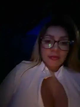 Snapshot of DIANITA_1988 chatting on 07/21/26, 03:09 DIANITA 1988 online show from 07/21/26, 03:09