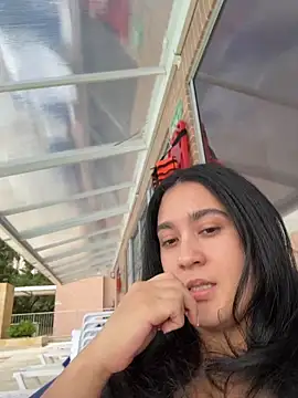 Nina lovi online show from 07/19/26, 09:07