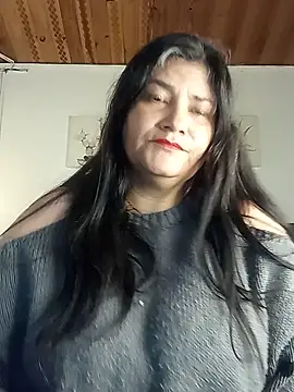Snapshot of salomexlove_20 chatting on 05/14/26, 01:40 salomexlove 20 online show from 05/14/26, 01:40