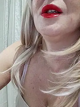 Vivian115 online show from 10/19/25, 07:47