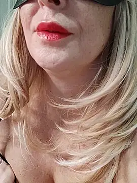 Vivian115 online show from 11/22/25, 03:44