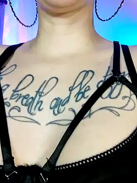 Fuck-Gina online show from 11/13/25, 04:33