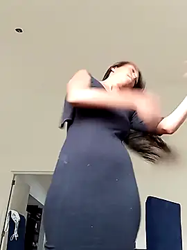 Luna-Natural online show from 09/25/25, 02:10