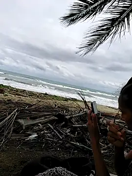 Luna-Natural online show from 10/24/25, 04:47