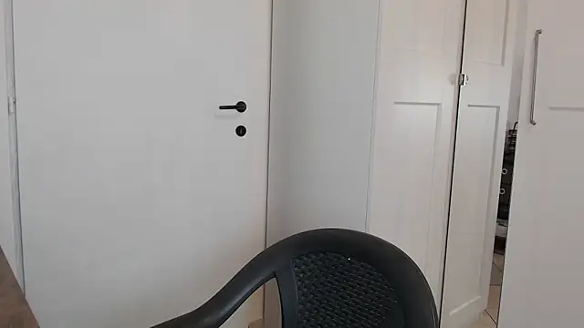 nicole 98 online show from 01/27/25, 09:44