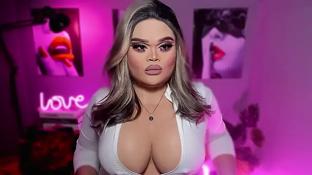 KarolinaThompson online show from 12/16/25, 06:51