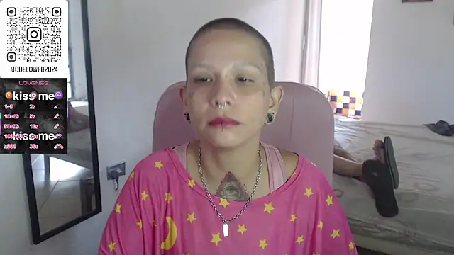 moon cat85 online show from 03/05/25, 02:45