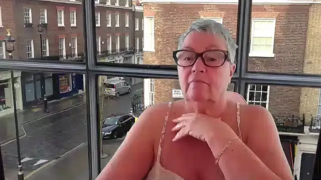 GrannyChrissy68 online show from 12/15/25, 01:15