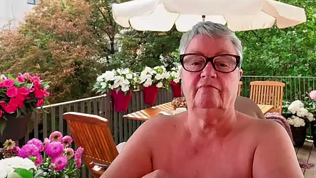 GrannyChrissy68 online show from 07/07/26, 01:37