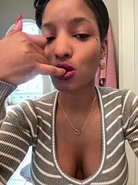 Snapshot of NicoleCocksXXX chatting on 03/31/26, 02:50 NicoleCocksXXX online show from 03/31/26, 02:50