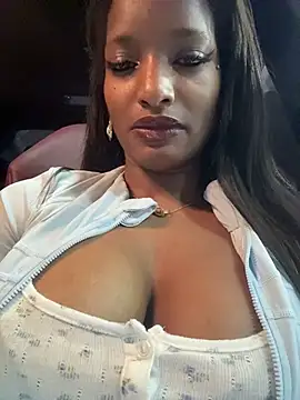 Snapshot of NicoleCocksXXX chatting on 05/02/26, 08:30 NicoleCocksXXX online show from 05/02/26, 08:30