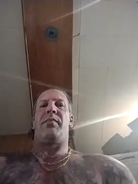 Snapshot of trucker1979 chatting on 04/26/26, 10:40 trucker1979 online show from 04/26/26, 10:40