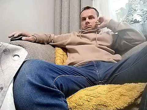 grzes19763 online show from 10/10/25, 07:29