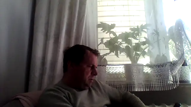 Snapshot of grzes19763 chatting on 04/28/26, 09:25 grzes19763 online show from 04/28/26, 09:25