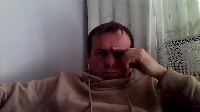 Snapshot of grzes19763 chatting on 05/13/26, 08:34 grzes19763 online show from 05/13/26, 08:34