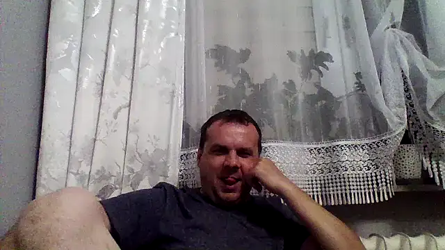 Snapshot of grzes19763 chatting on 06/18/26, 08:02 grzes19763 online show from 06/18/26, 08:02