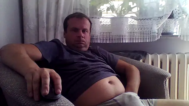 Snapshot of grzes19763 chatting on 07/22/26, 12:19 grzes19763 online show from 07/22/26, 12:19