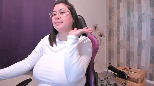 Snapshot of Bigt3ti chatting on 01/26/25, 04:51 Bigt3ti online show from 01/26/25, 04:51