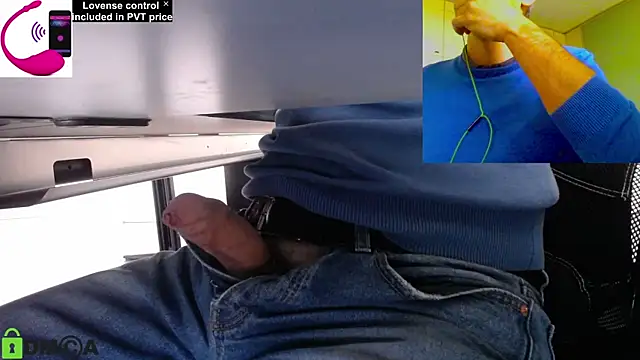Snapshot of pliko chatting on 05/20/26, 09:15 pliko online show from 05/20/26, 09:15