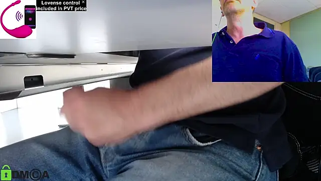 Snapshot of pliko chatting on 06/08/26, 01:44 pliko online show from 06/08/26, 01:44
