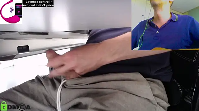 Snapshot of pliko chatting on 06/09/26, 01:56 pliko online show from 06/09/26, 01:56