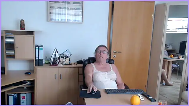 Sissygera online show from 10/12/25, 12:48
