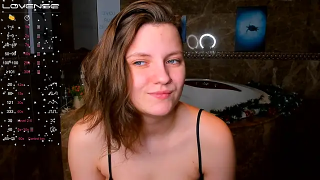 Snapshot of MelindaTin chatting on 01/04/25, 04:33 MelindaTin online show from 01/04/25, 04:33
