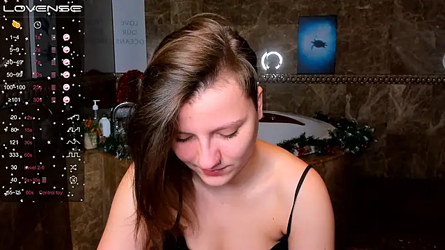 Snapshot of MelindaTin chatting on 01/15/25, 01:02 MelindaTin online show from 01/15/25, 01:02