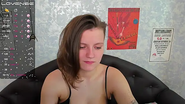 Snapshot of MelindaTin chatting on 03/17/25, 05:01 MelindaTin online show from 03/17/25, 05:01