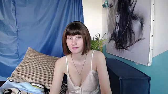 Snapshot of cornflower_mm chatting on 05/28/26, 01:47 cornflower mm online show from 05/28/26, 01:47