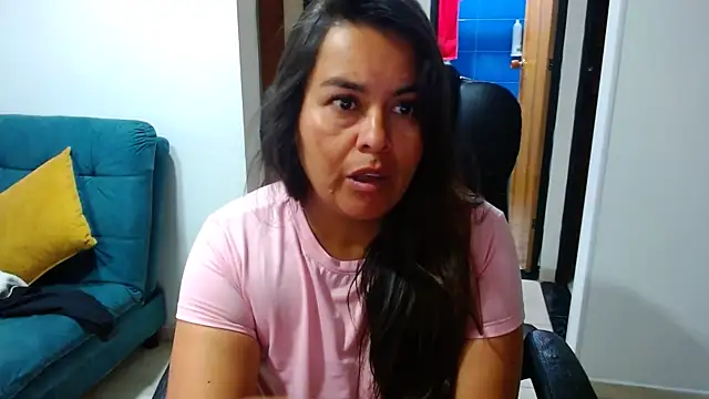 Snapshot of Ixchel_Anaid chatting on 01/30/25, 11:44 Ixchel Anaid online show from 01/30/25, 11:44