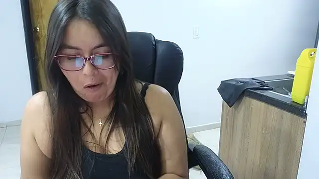 Snapshot of Ixchel_Anaid chatting on 02/04/25, 10:02 Ixchel Anaid online show from 02/04/25, 10:02