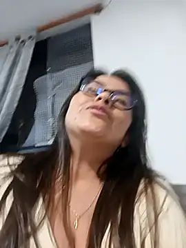 Snapshot of Ixchel_Anaid chatting on 02/09/25, 03:53 Ixchel Anaid online show from 02/09/25, 03:53
