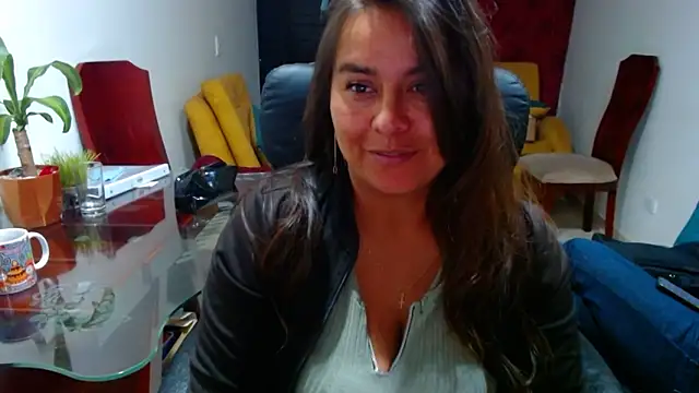 Snapshot of Ixchel_Anaid chatting on 02/20/25, 02:51 Ixchel Anaid online show from 02/20/25, 02:51