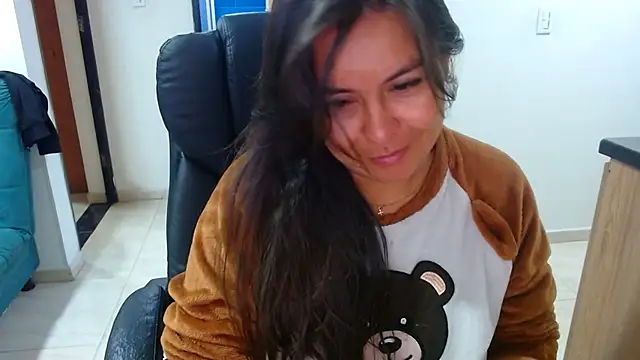 Snapshot of Ixchel_Anaid chatting on 03/03/25, 11:33 Ixchel Anaid online show from 03/03/25, 11:33