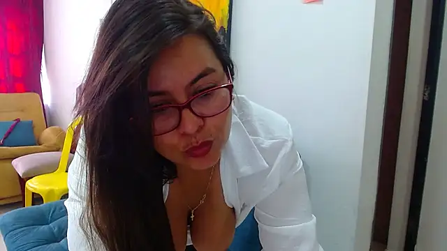 Snapshot of Ixchel_Anaid chatting on 03/16/25, 01:17 Ixchel Anaid online show from 03/16/25, 01:17