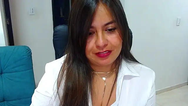 Snapshot of Ixchel_Anaid chatting on 03/16/25, 10:31 Ixchel Anaid online show from 03/16/25, 10:31