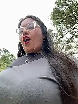 Ixchel Anaid online show from 10/31/25, 02:29