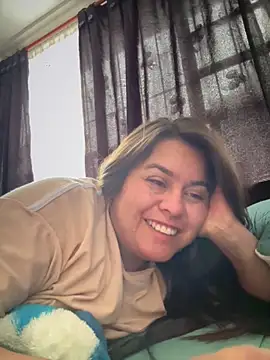 Ixchel Anaid online show from 04/19/26, 01:10