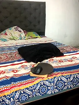 Snapshot of skynataly chatting on 11/15/25, 05:49 skynataly online show from 11/15/25, 05:49