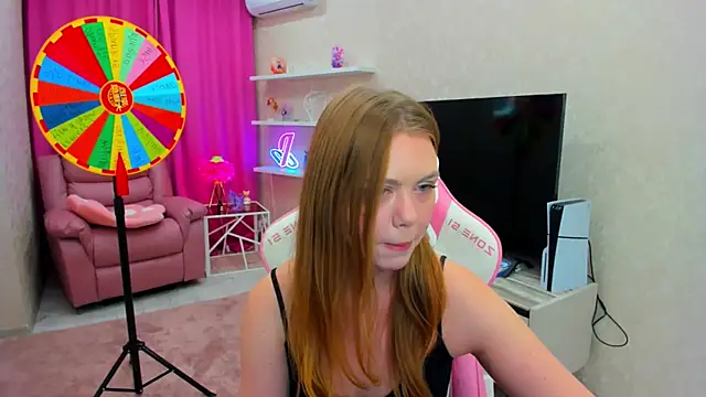 Strawberrye online show from 12/05/25, 03:26