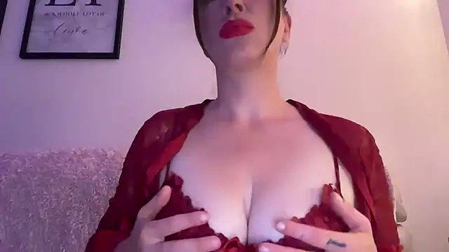 EmilyBlue online show from 07/15/26, 09:53
