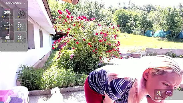 Snapshot of luxurydoll21 chatting on 05/30/26, 11:18 luxurydoll21 online show from 05/30/26, 11:18